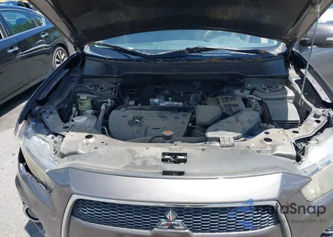 2012 Mitsubishi Outlander Se z USA, uszkodzony, nr VIN JA4AS3AW7CU014570